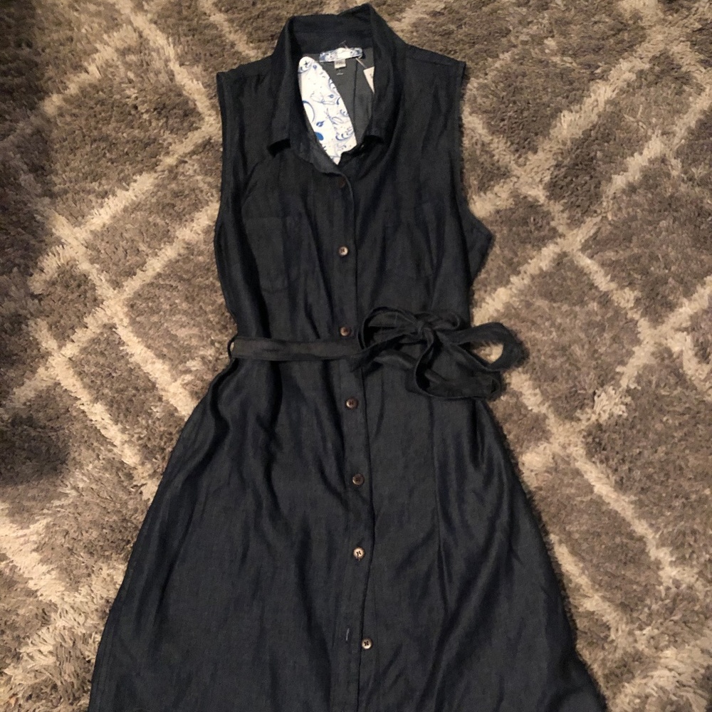 Cute XLP button dress with pockets!! NWT